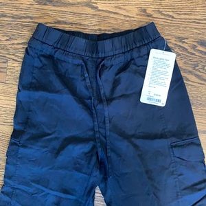 Move lightly pant - size 4, Lulu